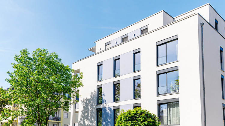 法人名義で保有する事業用不動産の評価方法と税務のポイント